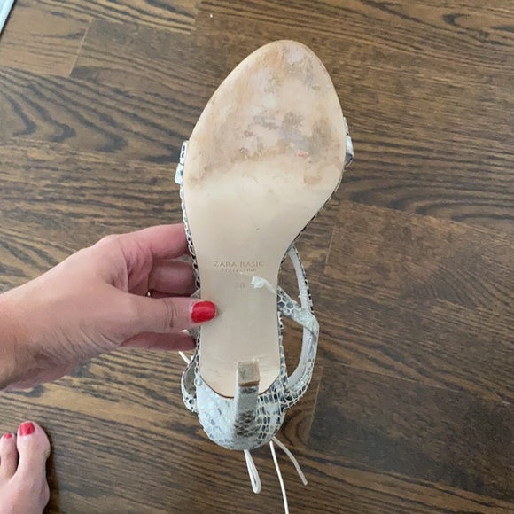 Zara size 36 strap heels with tie in back - Picture 4 of 4